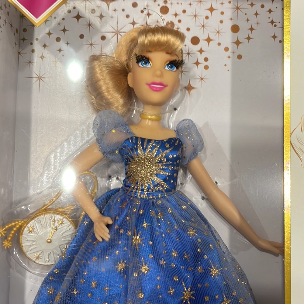 New Disney Princess Style Series Ultimate Princess Celebration Cinderella - Picture 6 of 6